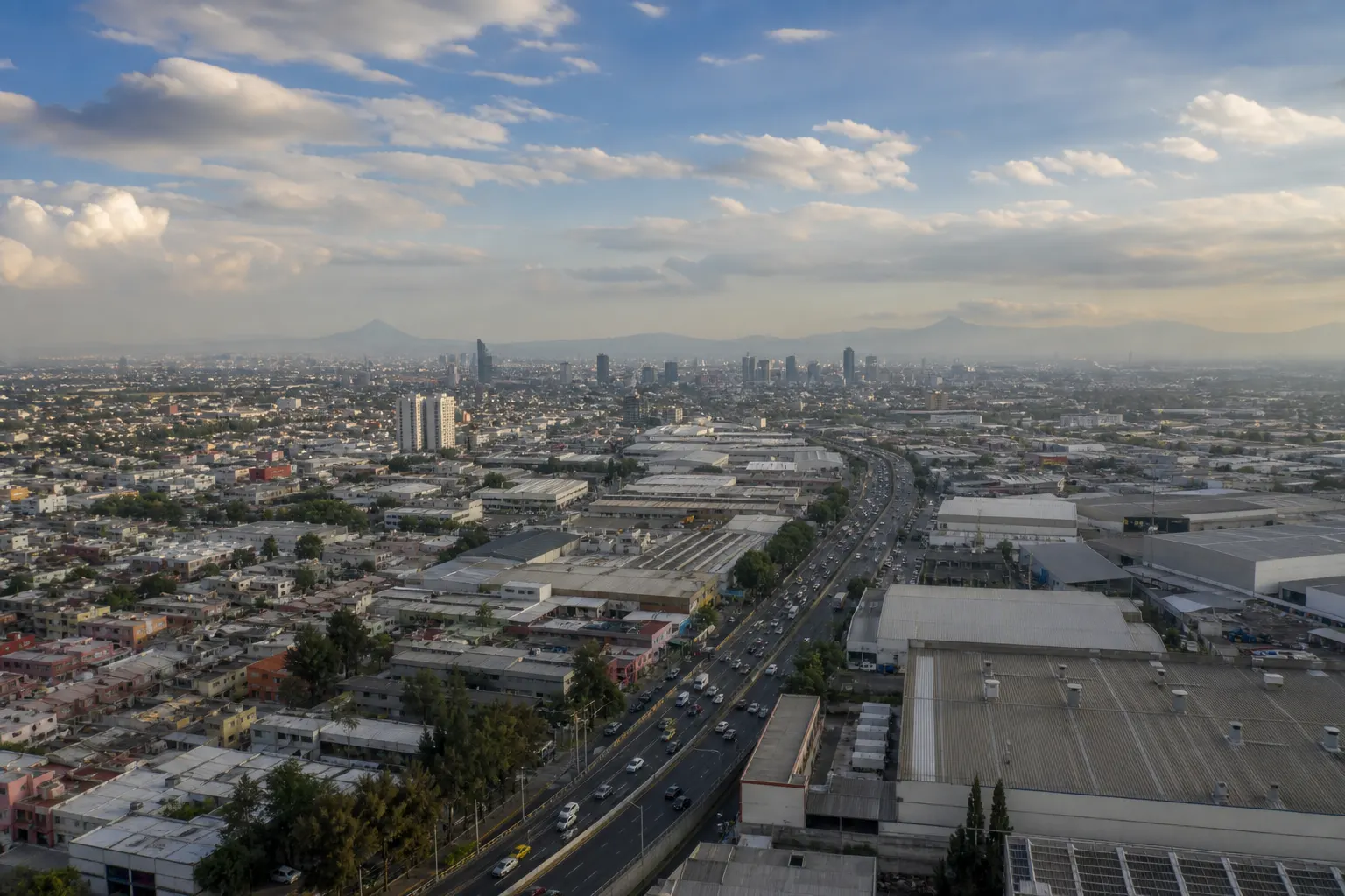 Vista del Valle de México tras el levantamiento de la contingencia ambiental por ozono